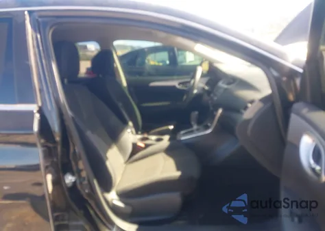 2015 Nissan Sentra S z USA, uszkodzony, nr VIN 3N1AB7APXFY257171